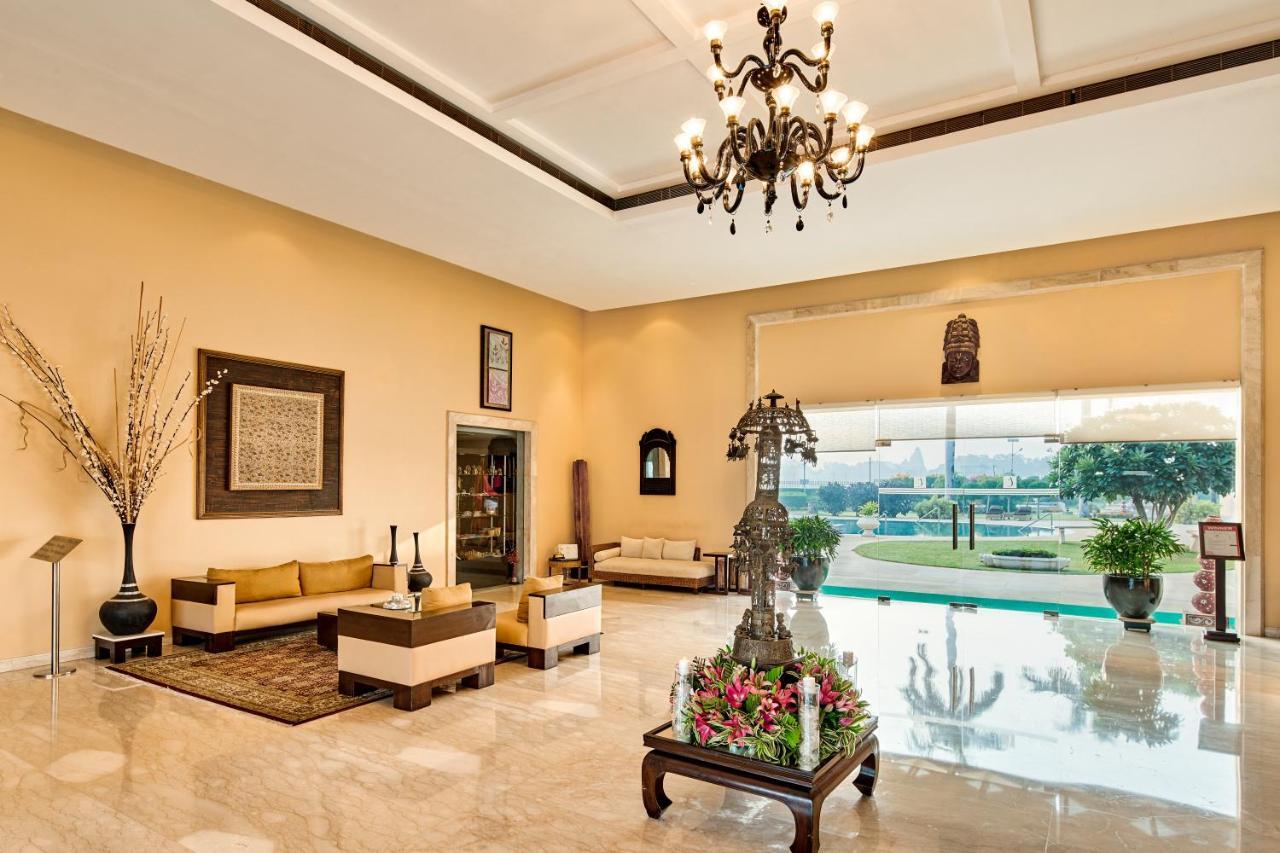 The Lalit Temple View Hotel Khajuraho Exterior photo